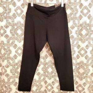 NWT Victoria Secret Sport crop legging